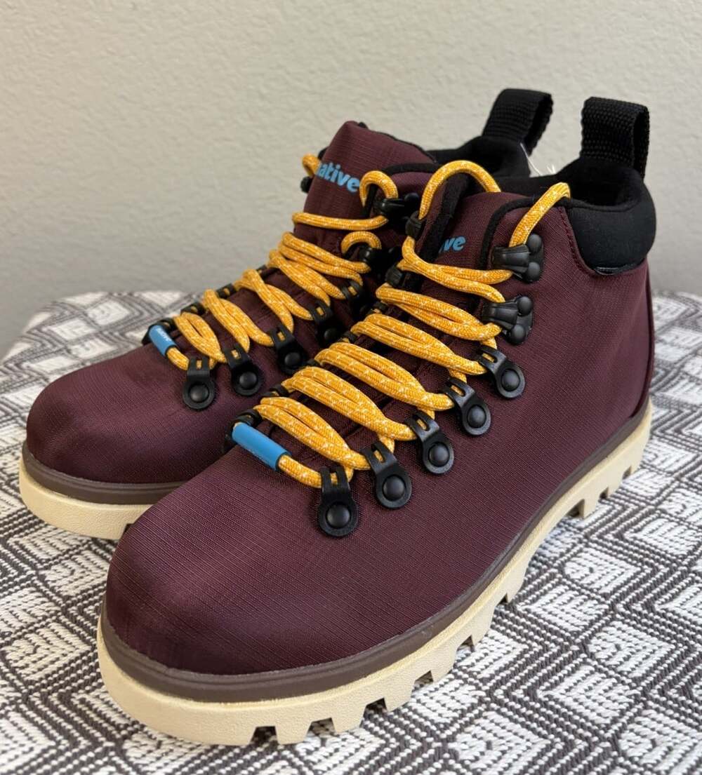 NWT Native Shoes Fitzsimmons Venture Boots Spice Red Maroon Men 5/Women 7